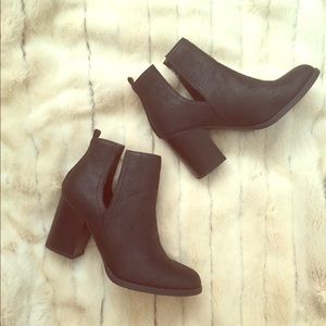 SOLD!!!! NEW!!! Sexy Black Booties